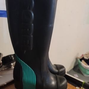SOREL RAIN BOOTS